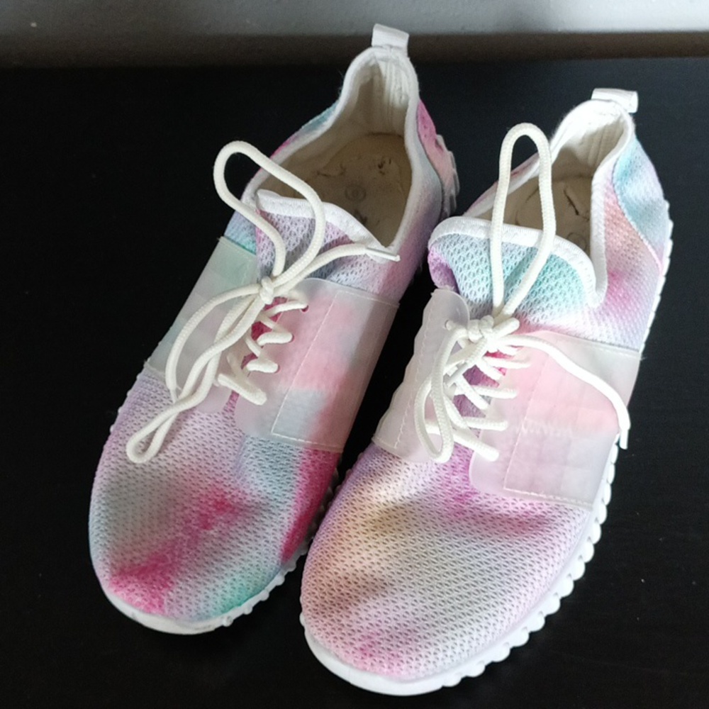 👟 Zone Pro Shoes Size 8